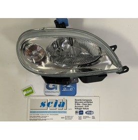 PROIETTORE ANTERIORE DESTRO...