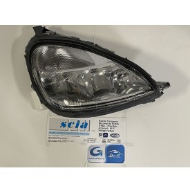 PROIETTORE ANTERIORE DESTRO...